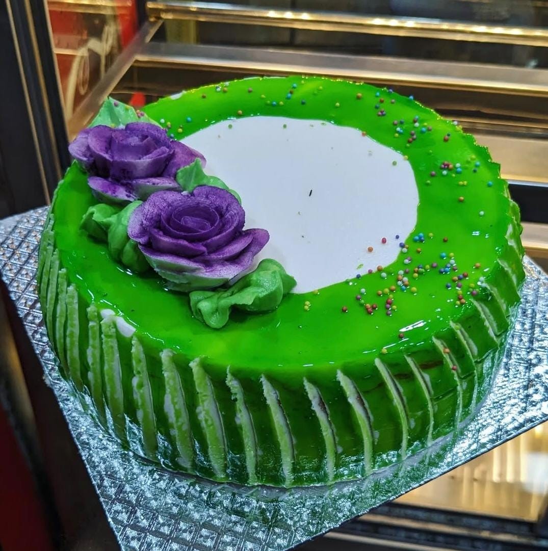 Green Bliss Vanilla Cake 